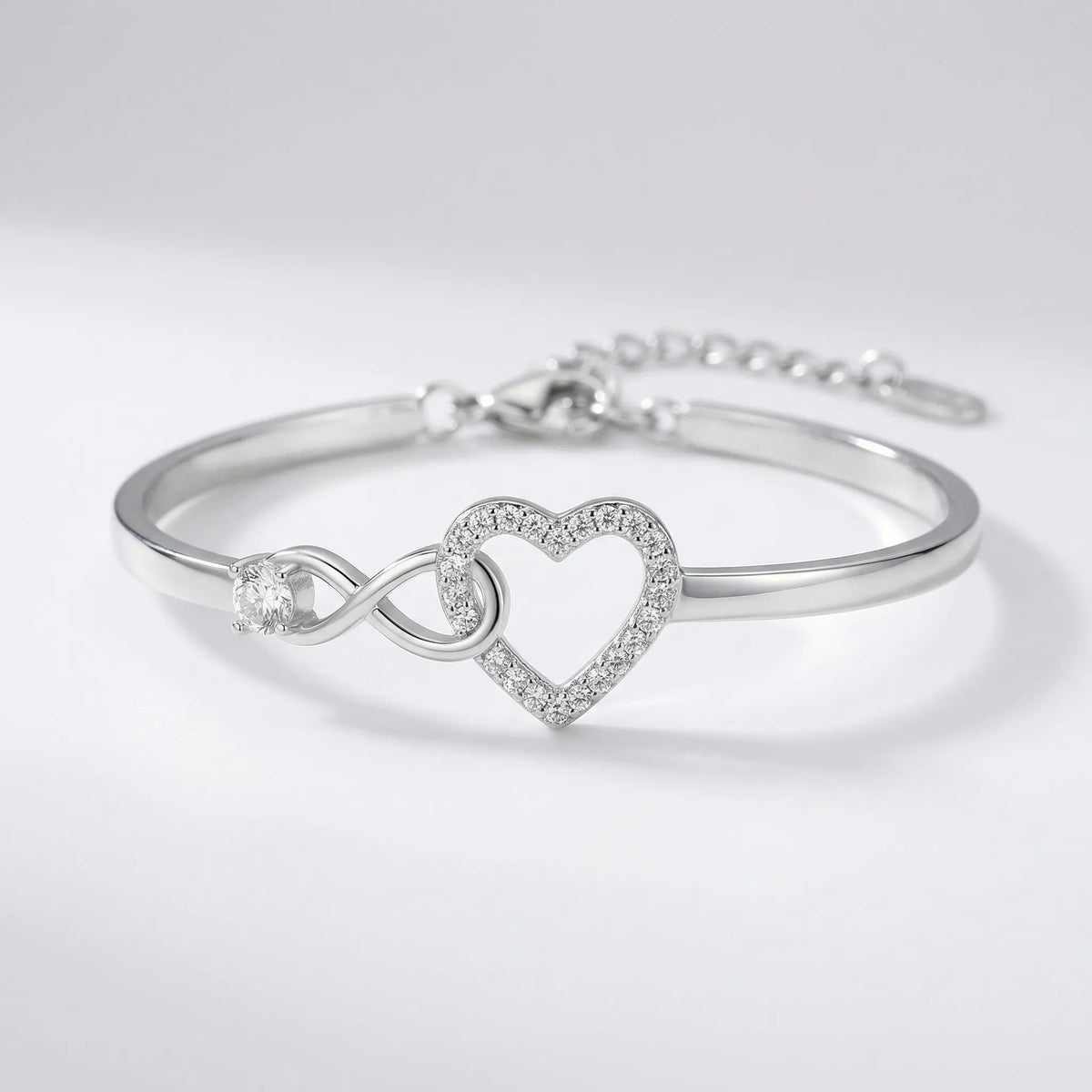 Bracelet cœur infini réglable pour femme