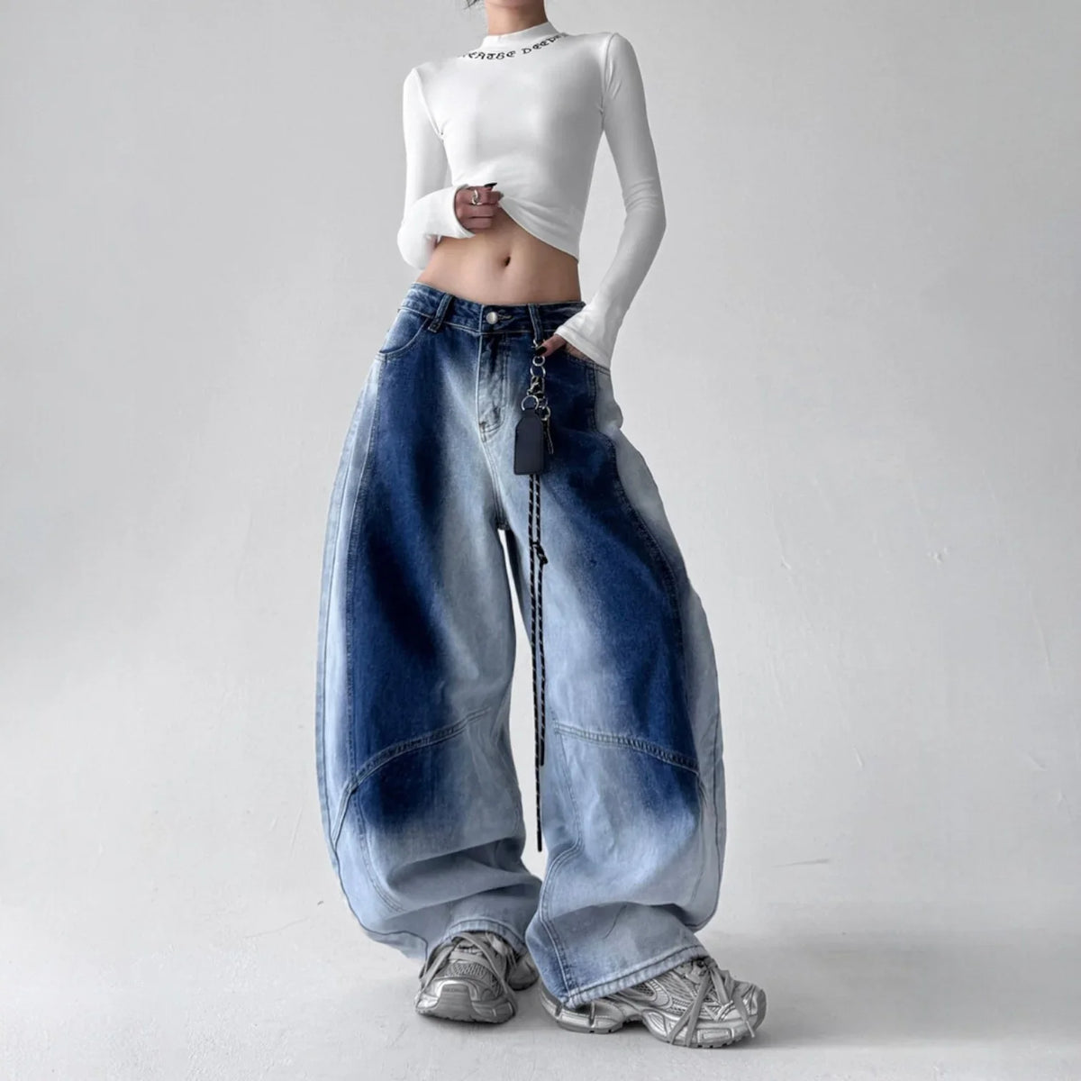 Women's Belted Baggy Wide-Leg Jeans