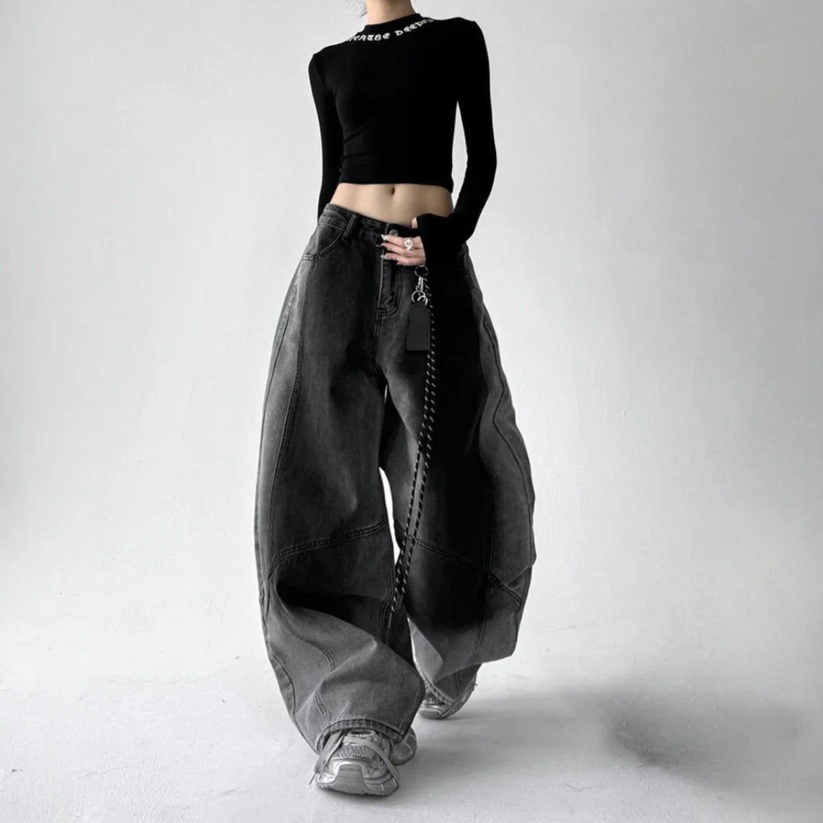 Women's Belted Baggy Wide-Leg Jeans