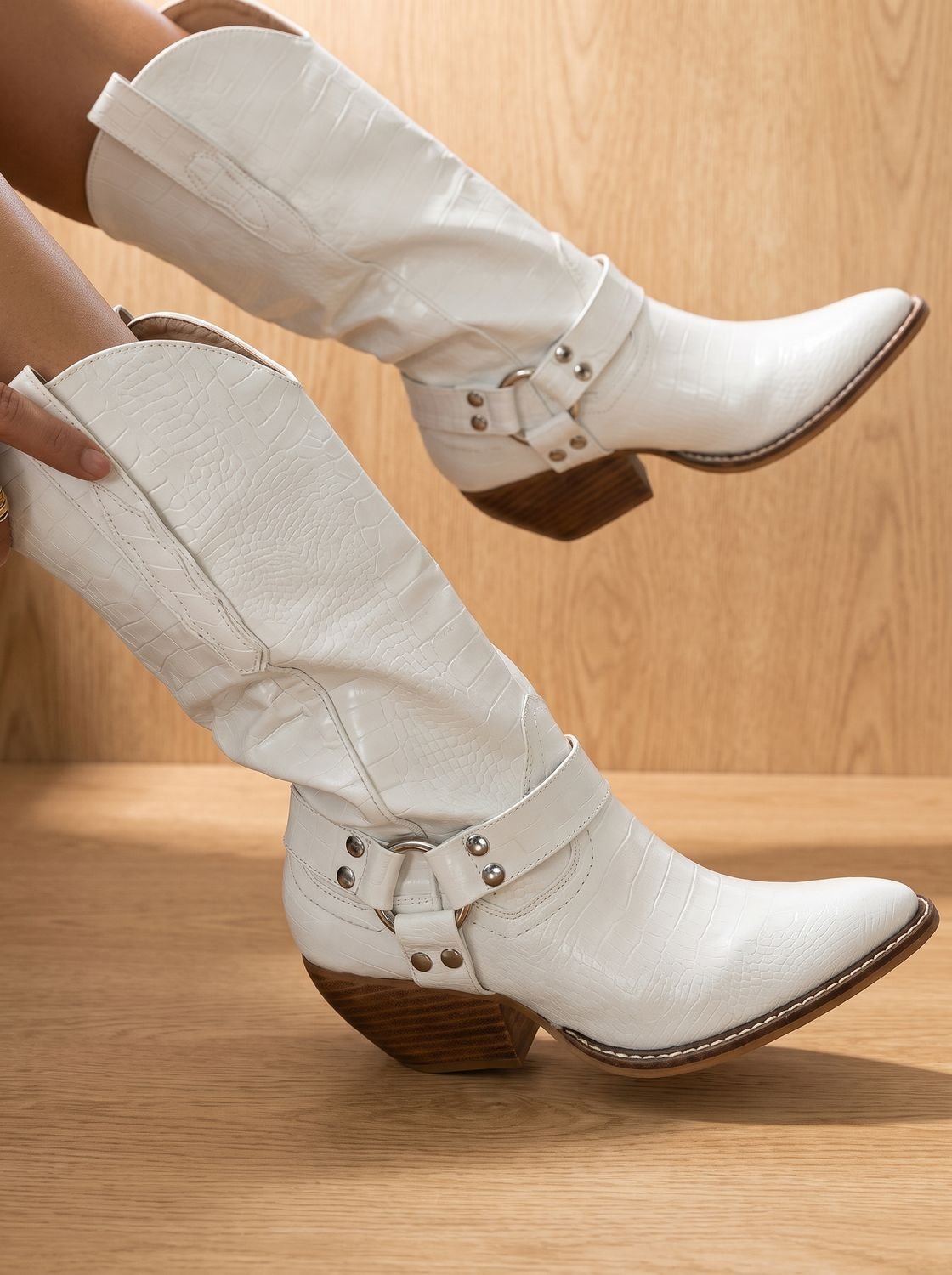 Bottes de cowboy western pour femme à imprimé vache, talon carré et bout pointu