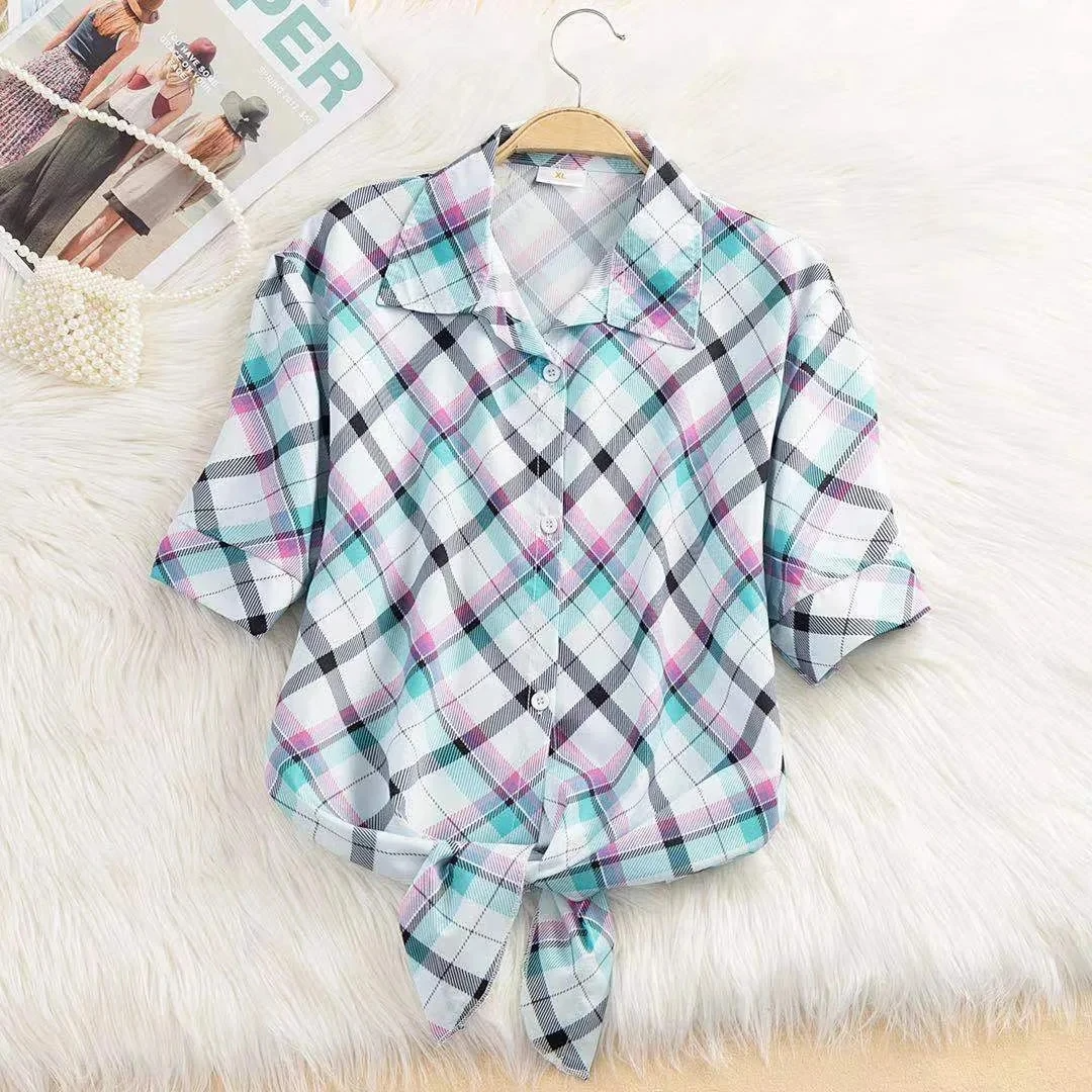 Blouse courte à nouer sur le devant pour femme
