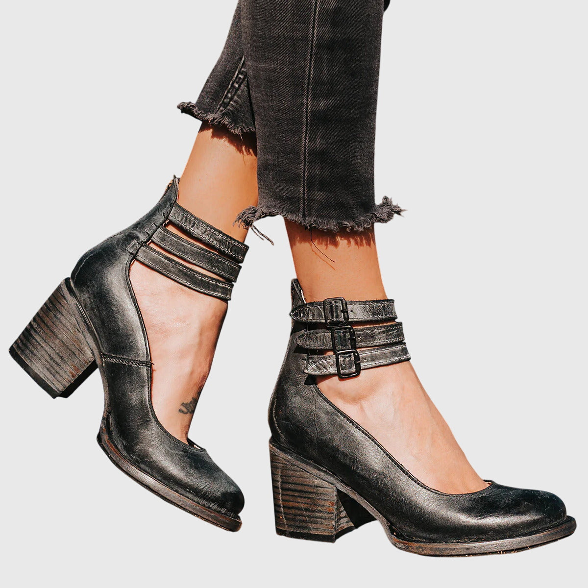 Bottines pour femmes à talon carré et bride à boucle