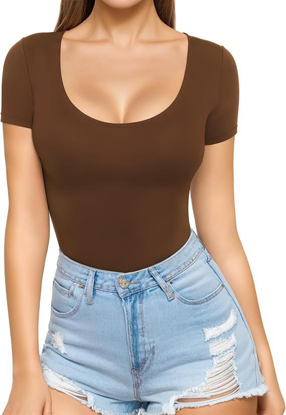 Women's Fitted Short-Sleeve Scoop Neck Bodysuit with Seamless Design