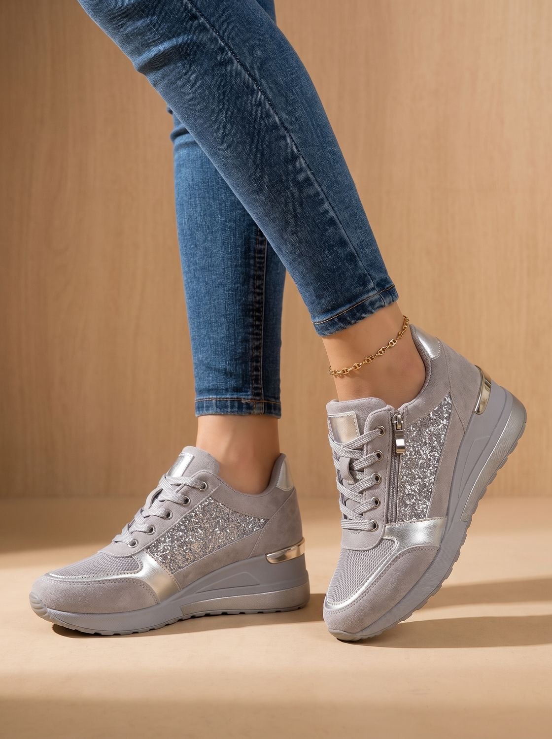 Baskets confort à lacets, fermeture éclair latérale et semelle plateforme pour femme