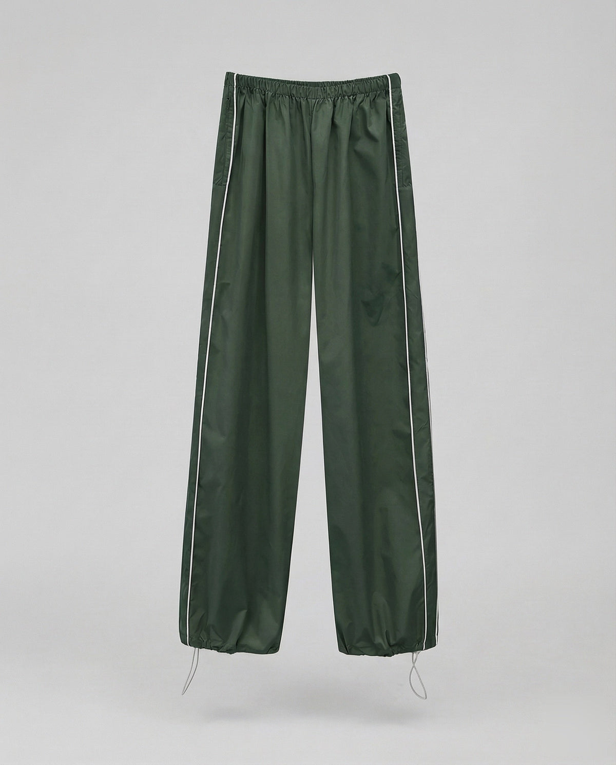 Pantalon de survêtement en nylon pour femme avec bas ajustable par cordon