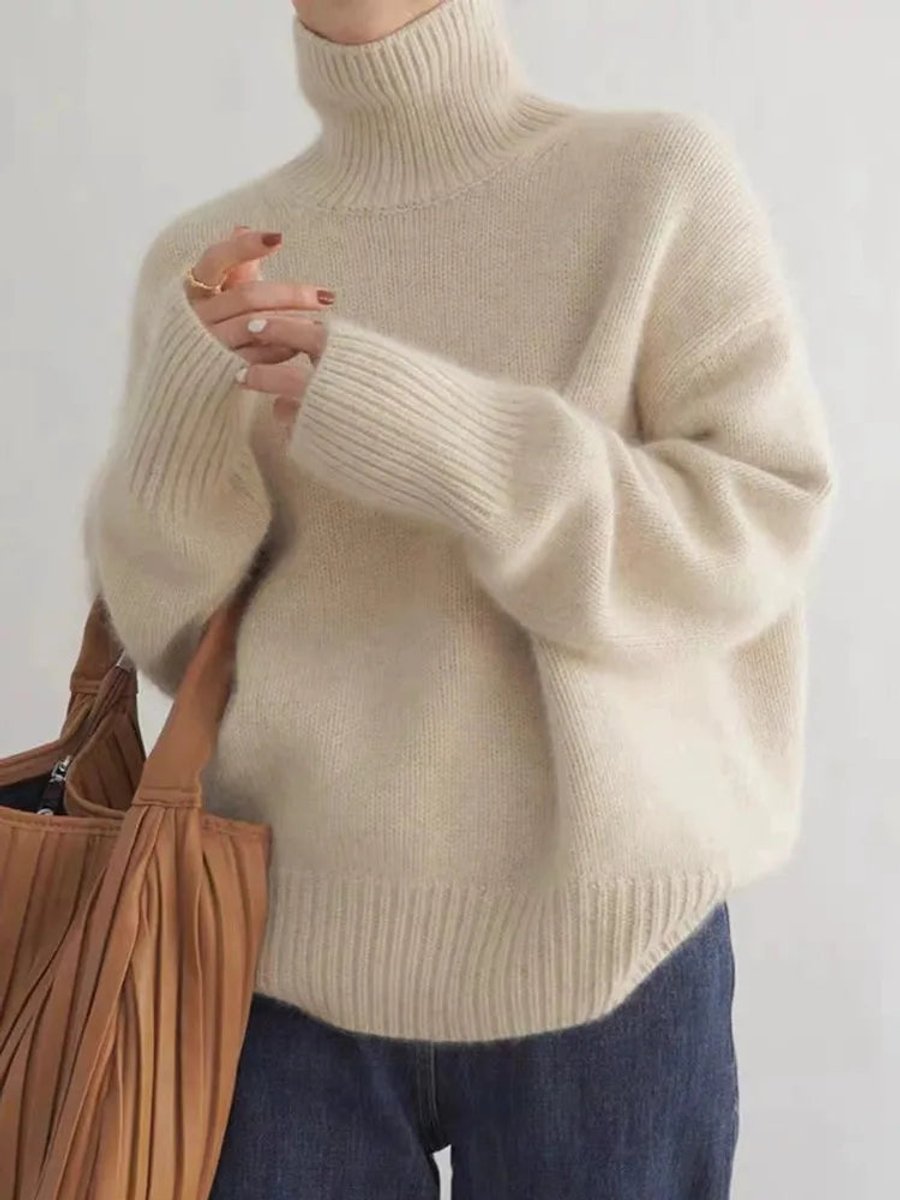 Women's Oversized Soft-Knit Cashmere Turtleneck Sweater with Ribbed Cuffs