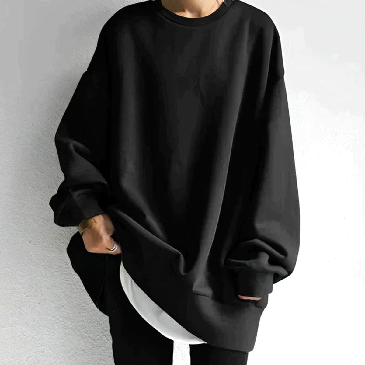 Women's Oversized Tunic Sweater with Dropped Shoulders and Crew Neck