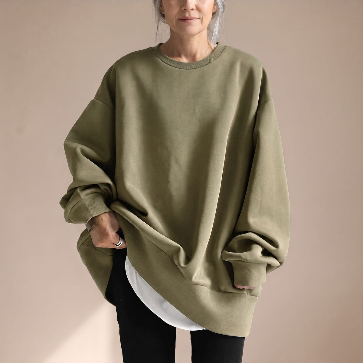 Women's Oversized Tunic Sweater with Dropped Shoulders and Crew Neck