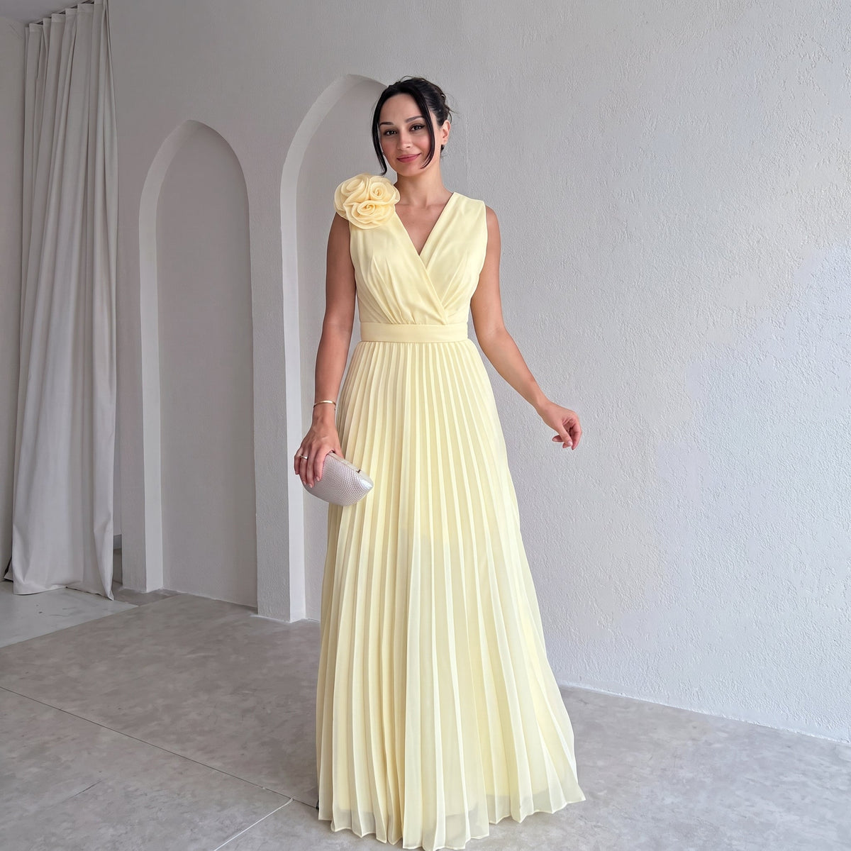 Women's Pleated Sleeveless Evening Gown