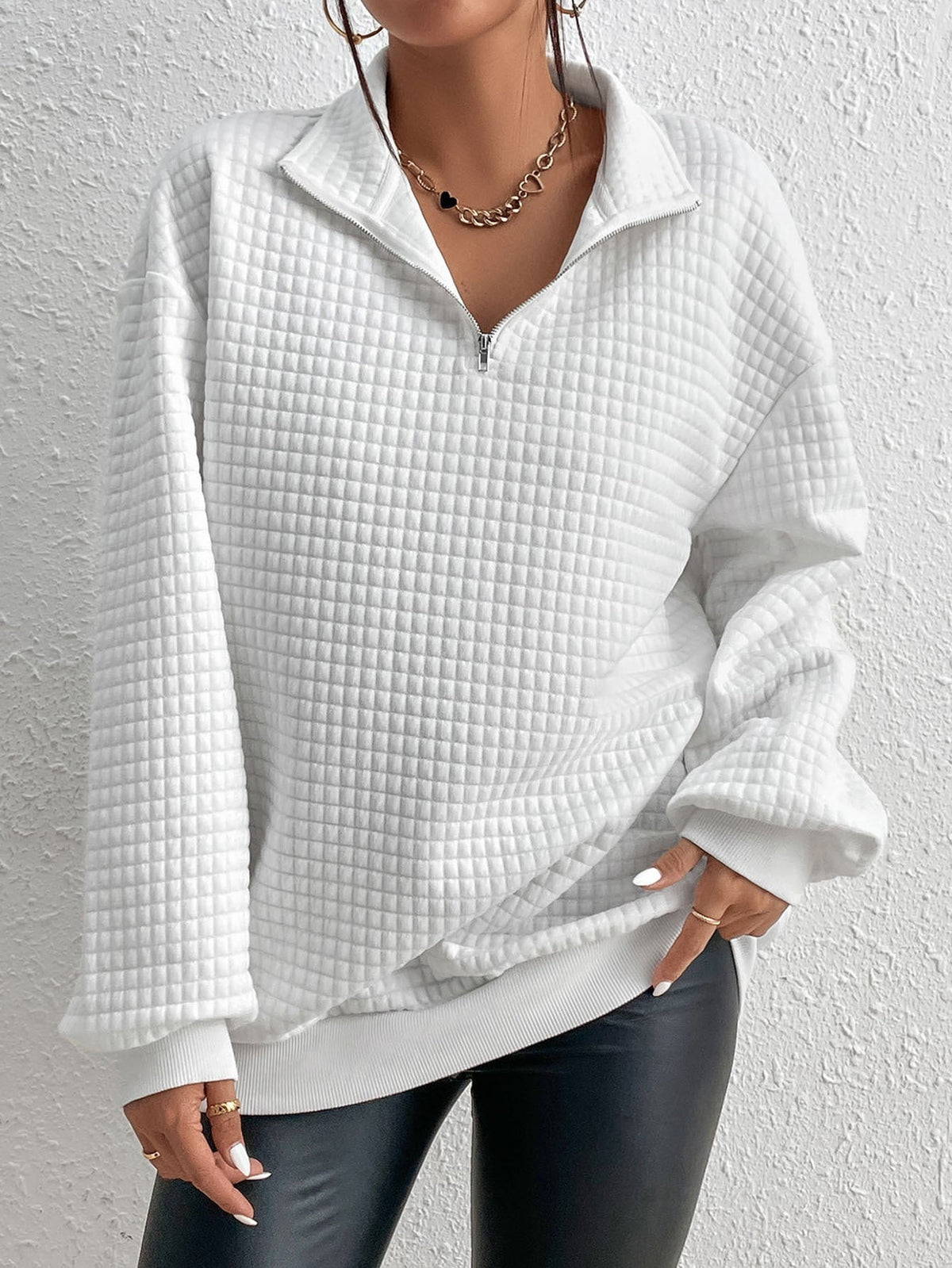 Women's Relaxed Fit Quilted Half-Zip Sweatshirt