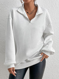 Women's Relaxed Fit Quilted Half-Zip Sweatshirt