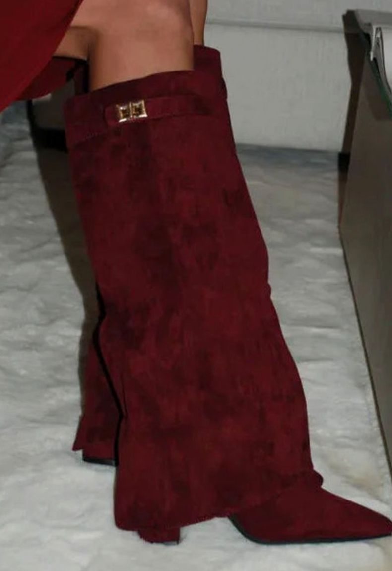 Bottes compensées pour femme en suédine, montantes jusqu’au genou, avec bride à boucle