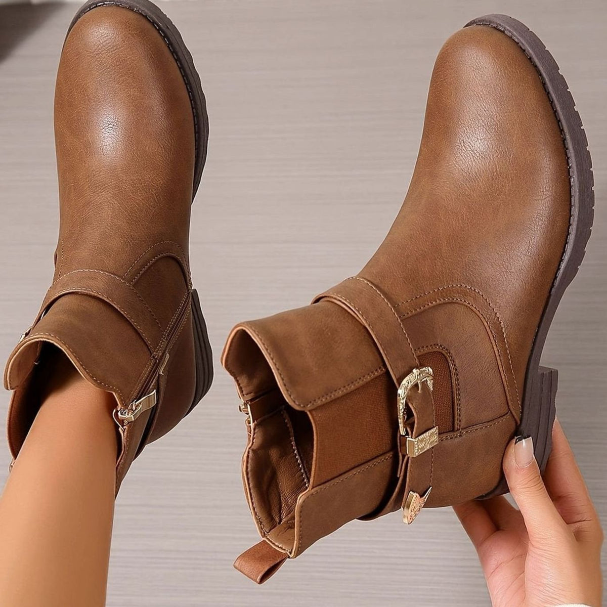 Bottines Chelsea western pour femme à boucle et talon carré