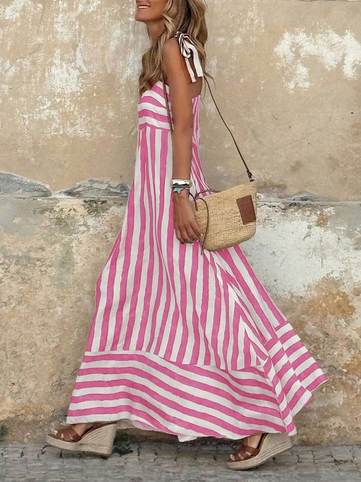 Robe longue à jupe ample et fines bretelles à nouer, à larges rayures, pour femme
